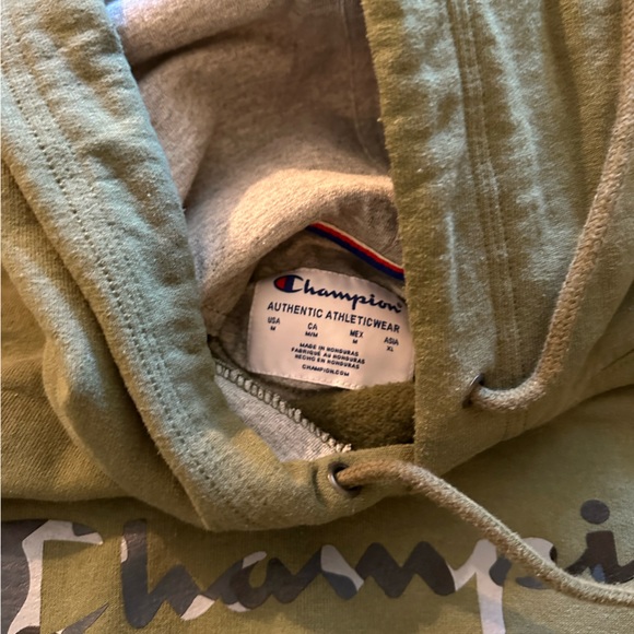 Champion hoodie, size medium - Picture 3 of 3